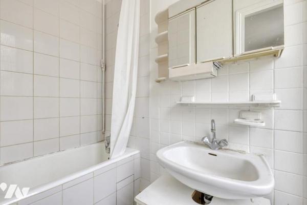 Notaire vend T2 - 75015- 40.07 m²