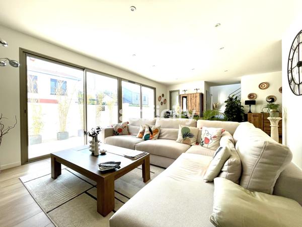 Maison 6 pièces - 140 m² Exclusivité efficity