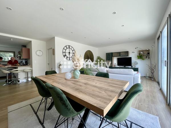 Maison 6 pièces - 140 m² Exclusivité efficity