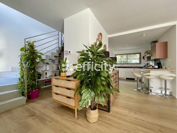 Maison 6 pièces - 140 m² Exclusivité efficity