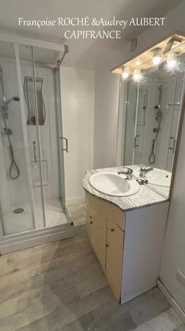 Maison à rénover - 6 pièces - 84 m² avec garage et jardin à SAINTES (17)