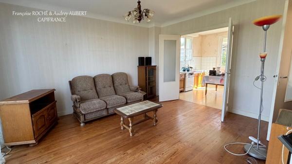 Maison à rénover - 6 pièces - 84 m² avec garage et jardin à SAINTES (17)