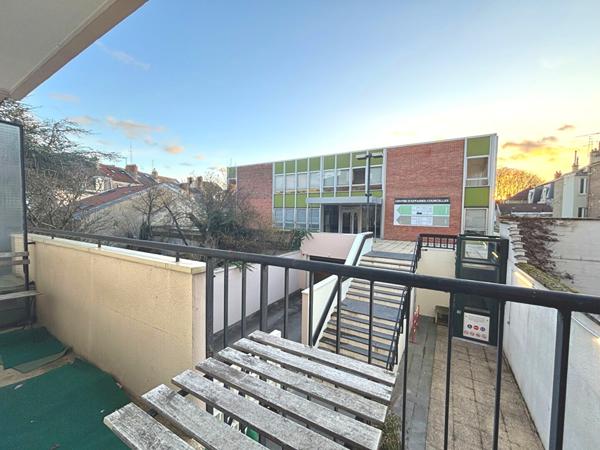 À louer / Studio 22 m² avec balcon, proche gare centre de Reims