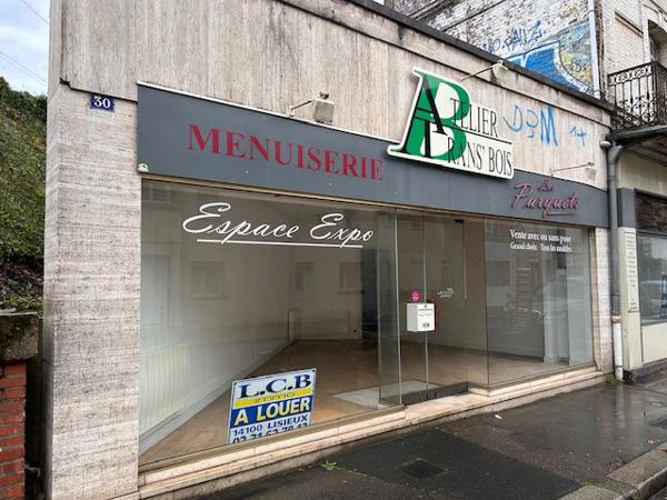 LISIEUX, local commercial d'env. 43,68 m² avec vitrine , Lisieux