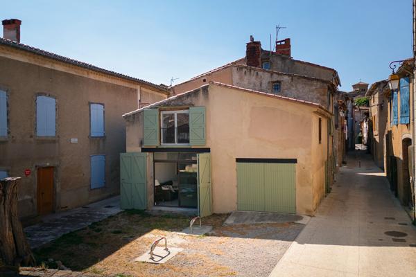 CARCASSONNE – SAINT-HILAIRE Elégante maison T5 137m² (98m² hab.) avec garage et extérieur