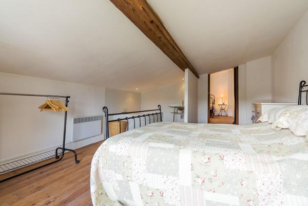 CARCASSONNE – SAINT-HILAIRE Elégante maison T5 137m² (98m² hab.) avec garage et extérieur