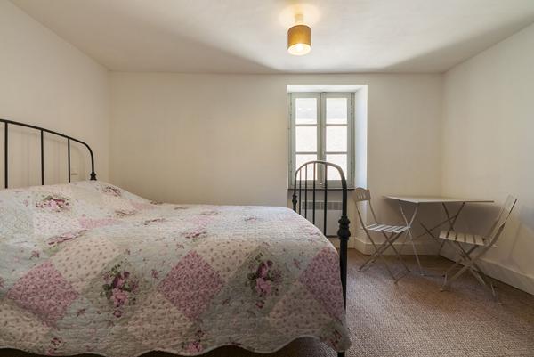 CARCASSONNE – SAINT-HILAIRE Elégante maison T5 137m² (98m² hab.) avec garage et extérieur