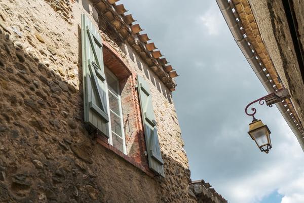 CARCASSONNE – SAINT-HILAIRE Elégante maison T5 137m² (98m² hab.) avec garage et extérieur