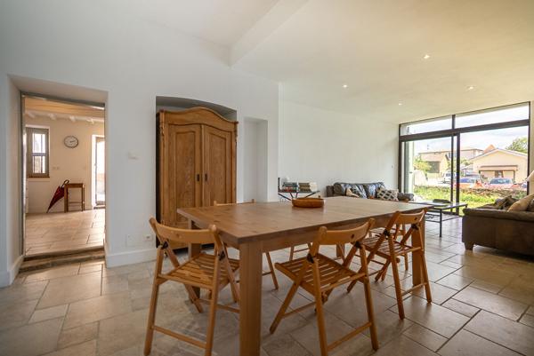 CARCASSONNE – SAINT-HILAIRE Elégante maison T5 137m² (98m² hab.) avec garage et extérieur