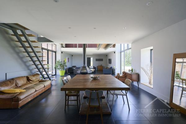 Nieppe (59850) Ferme au carré rénovée à 20 minutes de Lille