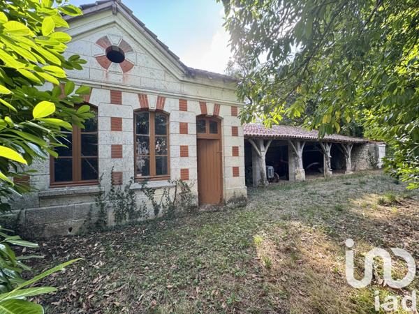 Maison à vendre 24 pièces 880 m² La Couronne