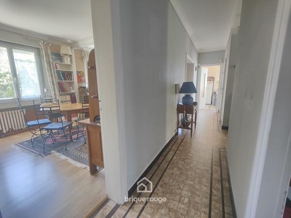 Plain pied individuel sous-sol complet sur plus de 900m² !!