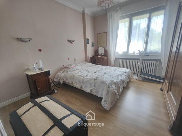 Plain pied individuel sous-sol complet sur plus de 900m² !!