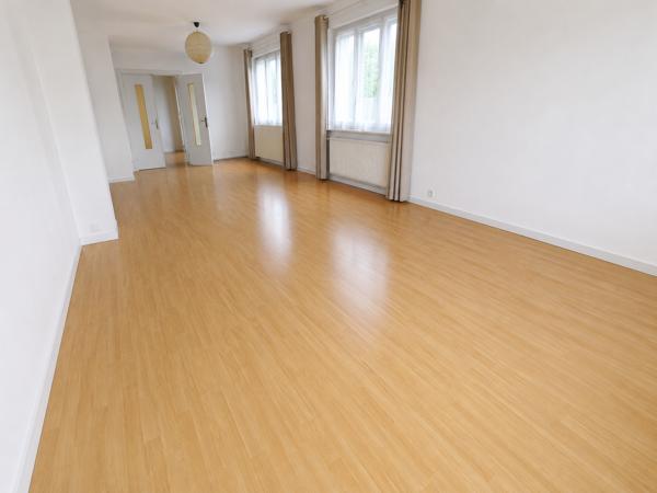 Plain pied individuel sous-sol complet sur plus de 900m² !!