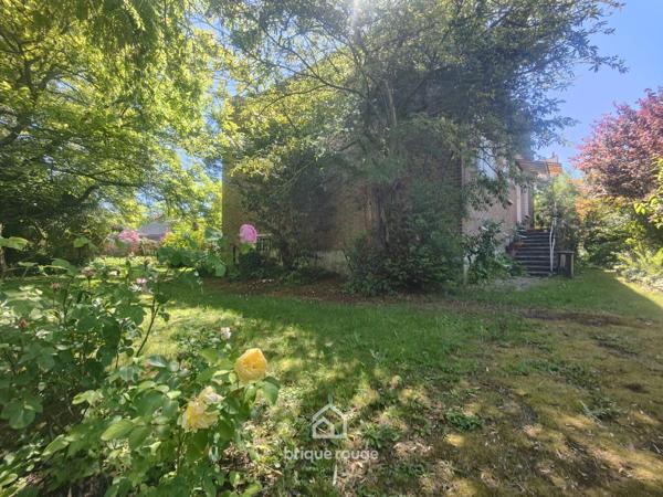 Plain pied individuel sous-sol complet sur plus de 900m² !!