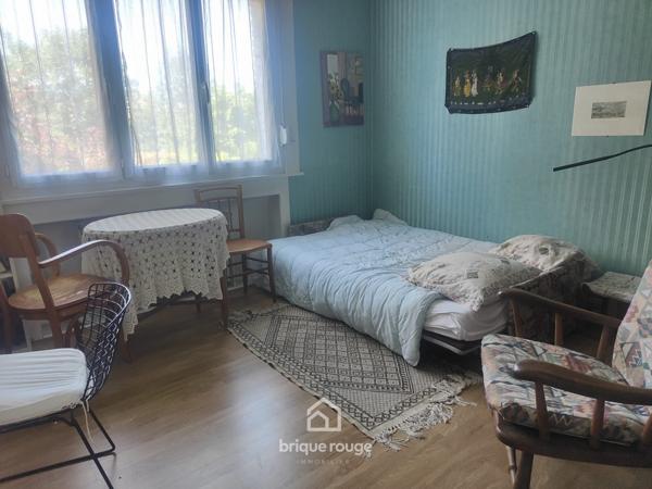 Plain pied individuel sous-sol complet sur plus de 900m² !!