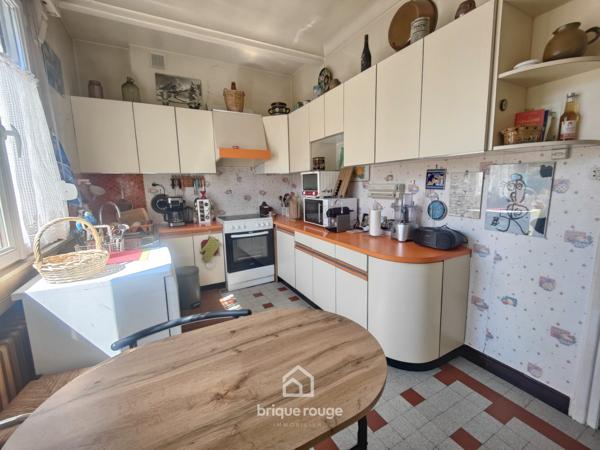 Plain pied individuel sous-sol complet sur plus de 900m² !!