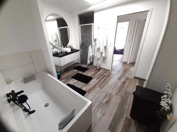 Appartement 7 pièce(s) 4 chambre(s) 195 m²