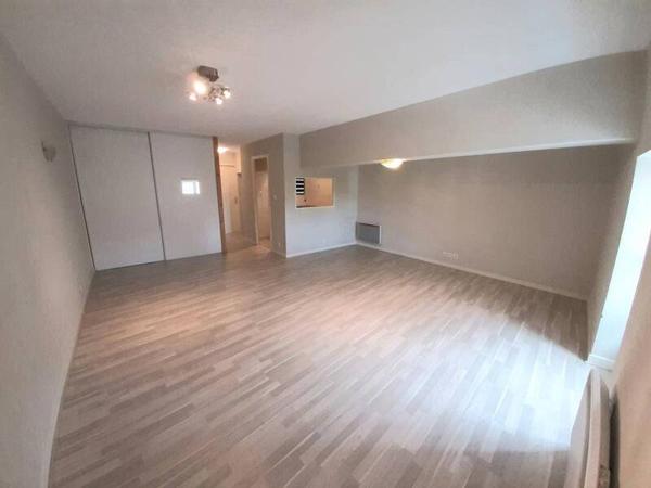 Appartement 2 pièces                                        - 42600 Montbrison Réf : 12806