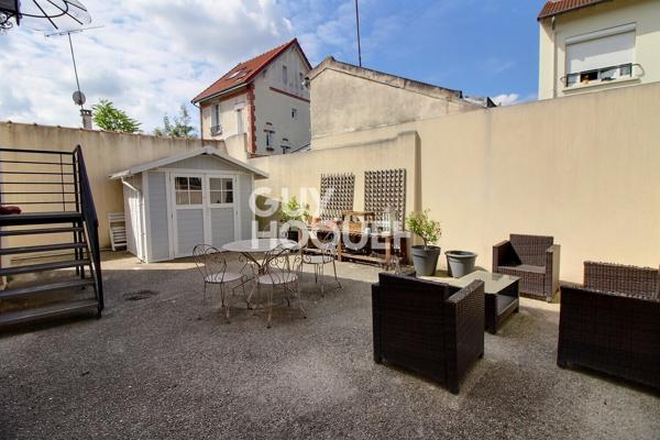 MAISON À LOUER DE 7 PIÈCES DE 127,70 M²