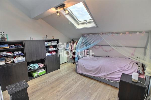 MAISON À LOUER DE 7 PIÈCES DE 127,70 M²