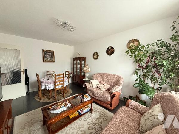 SAINT-ÉTIENNE BERGSON – T3 67,82 m² + BALCON + CAVE – 7ᵉ ÉTAGE AVEC ASCENSEUR