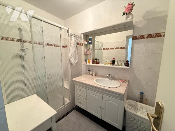 SAINT-ÉTIENNE BERGSON – T3 67,82 m² + BALCON + CAVE – 7ᵉ ÉTAGE AVEC ASCENSEUR