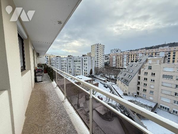 SAINT-ÉTIENNE BERGSON – T3 67,82 m² + BALCON + CAVE – 7ᵉ ÉTAGE AVEC ASCENSEUR