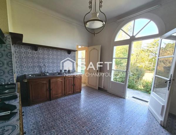 Demeure bourgeoise Grands volumes Cadre verdoyant