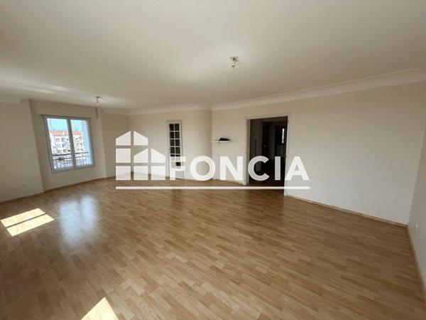 Location Appartement 3 pièces 80.7 m² - 2 RUE DE LA MARNE La Roche Sur Yon 85000