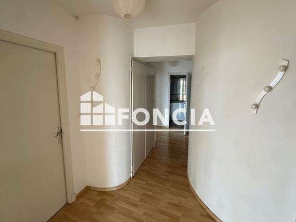 Location Appartement 3 pièces 80.7 m² - 2 RUE DE LA MARNE La Roche Sur Yon 85000