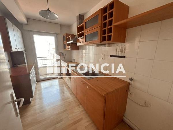 Location Appartement 3 pièces 80.7 m² - 2 RUE DE LA MARNE La Roche Sur Yon 85000