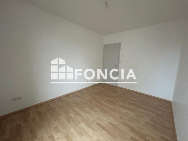 Location Appartement 3 pièces 80.7 m² - 2 RUE DE LA MARNE La Roche Sur Yon 85000