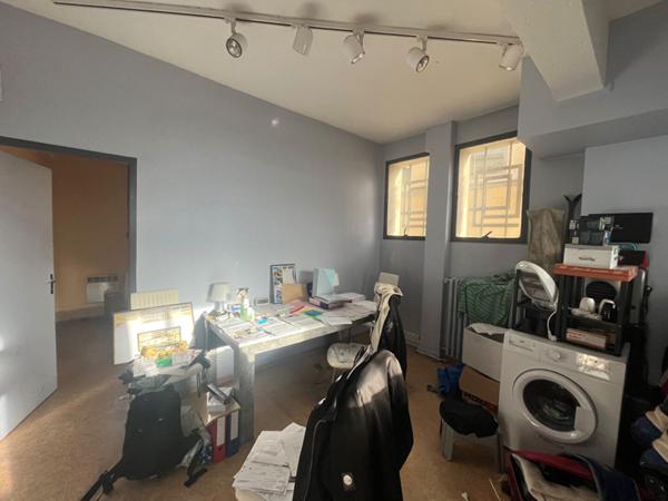 Murs commerciaux à Rouen Rive droite de 180m2