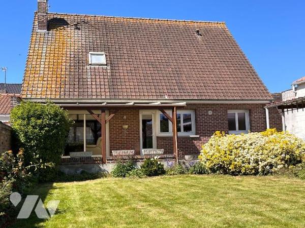 HAZEBROUCK : OPPORTUNITÉ A VOIR ! 

Jolie Maison d'habitation, semi PLAIN PIED d'environ 132 ...