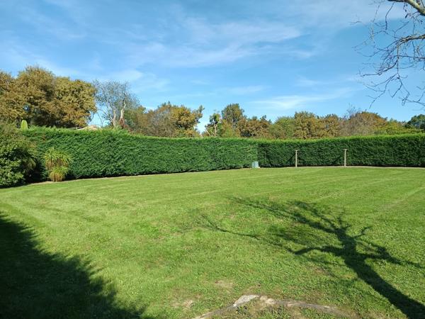 CONTEMPORAINE DE 5 CHAMBRES , QUARTIER RECHERCHE.