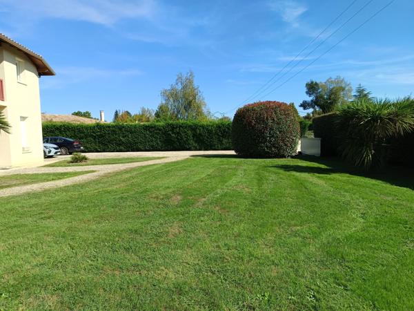 CONTEMPORAINE DE 5 CHAMBRES , QUARTIER RECHERCHE.