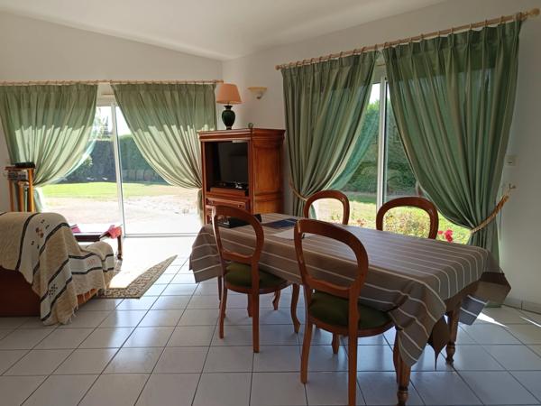 CONTEMPORAINE DE 4 CHAMBRES , QUARTIER RECHERCHE.