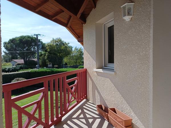 CONTEMPORAINE DE 4 CHAMBRES , QUARTIER RECHERCHE.