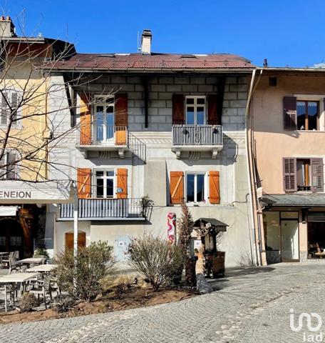 Appartement 2 pièces de 67 m² à Albertville (73200)