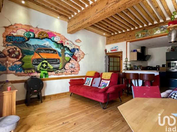 Appartement 2 pièces de 67 m² à Albertville (73200)