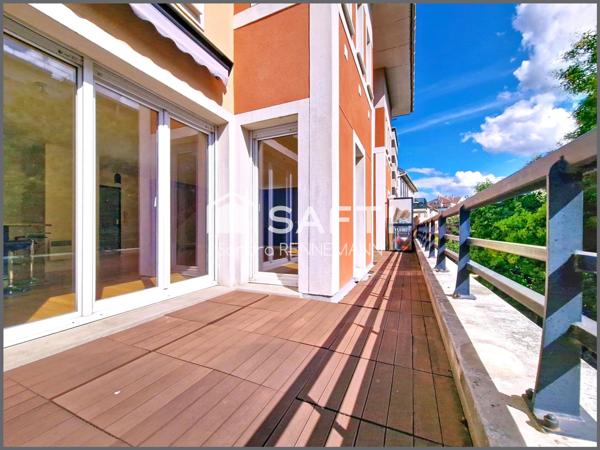 APPARTEMENT FAMILIAL avec TERRASSE et DOUBLE BOX