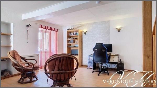 Maison de village 2 chambres avec jardin et dépendances