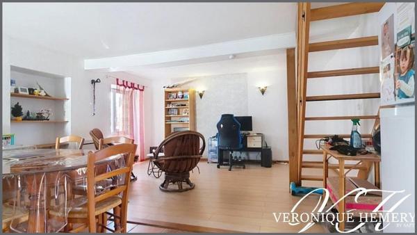 Maison de village 2 chambres avec jardin et dépendances