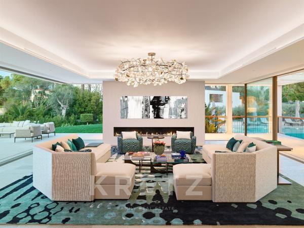 CAP D'ANTIBES : DOMAINE PRIVE DE 3 VILLAS NEUVES - VUE MER