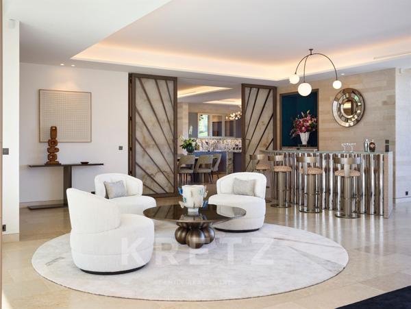 CAP D'ANTIBES : DOMAINE PRIVE DE 3 VILLAS NEUVES - VUE MER