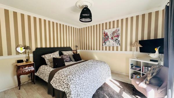 CROZON : Contemporaine d'Exception avec Vue Mer Dégagée sur le Port du Fret