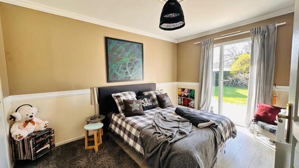 CROZON : Contemporaine d'Exception avec Vue Mer Dégagée sur le Port du Fret