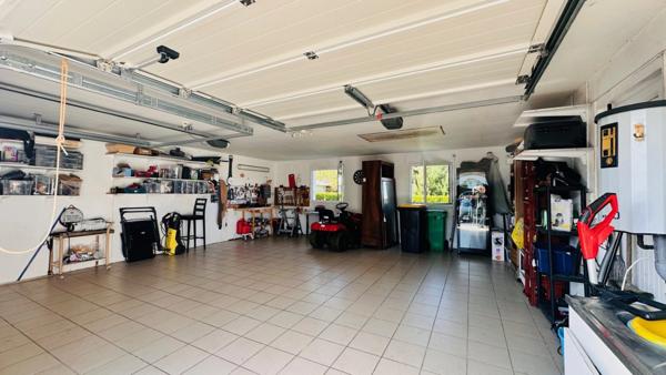 CROZON : Contemporaine d'Exception avec Vue Mer Dégagée sur le Port du Fret