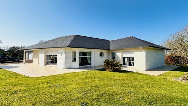 CROZON : Contemporaine d'Exception avec Vue Mer Dégagée sur le Port du Fret